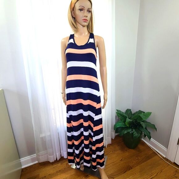 GAP Tshirt Maxi Medium  - Picture 2 of 9